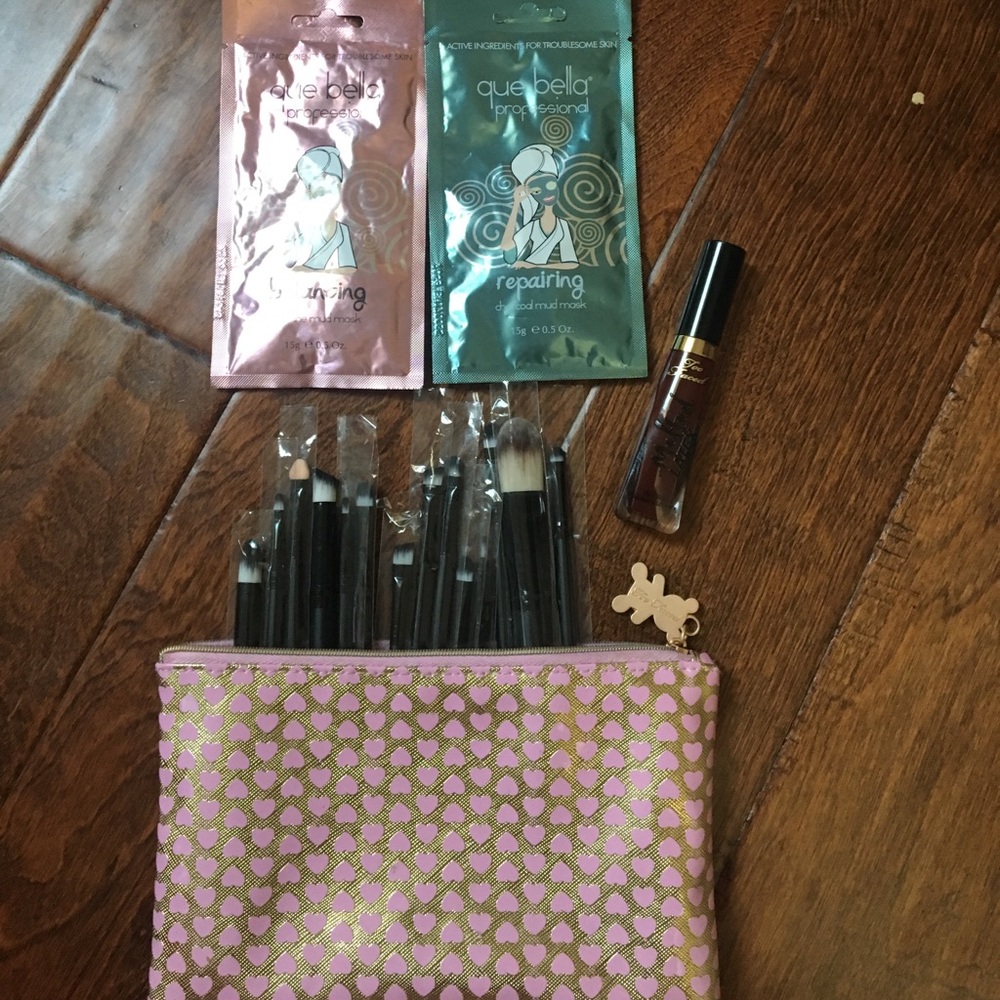 Two faced makeup bag bundle Authentic NWOT.