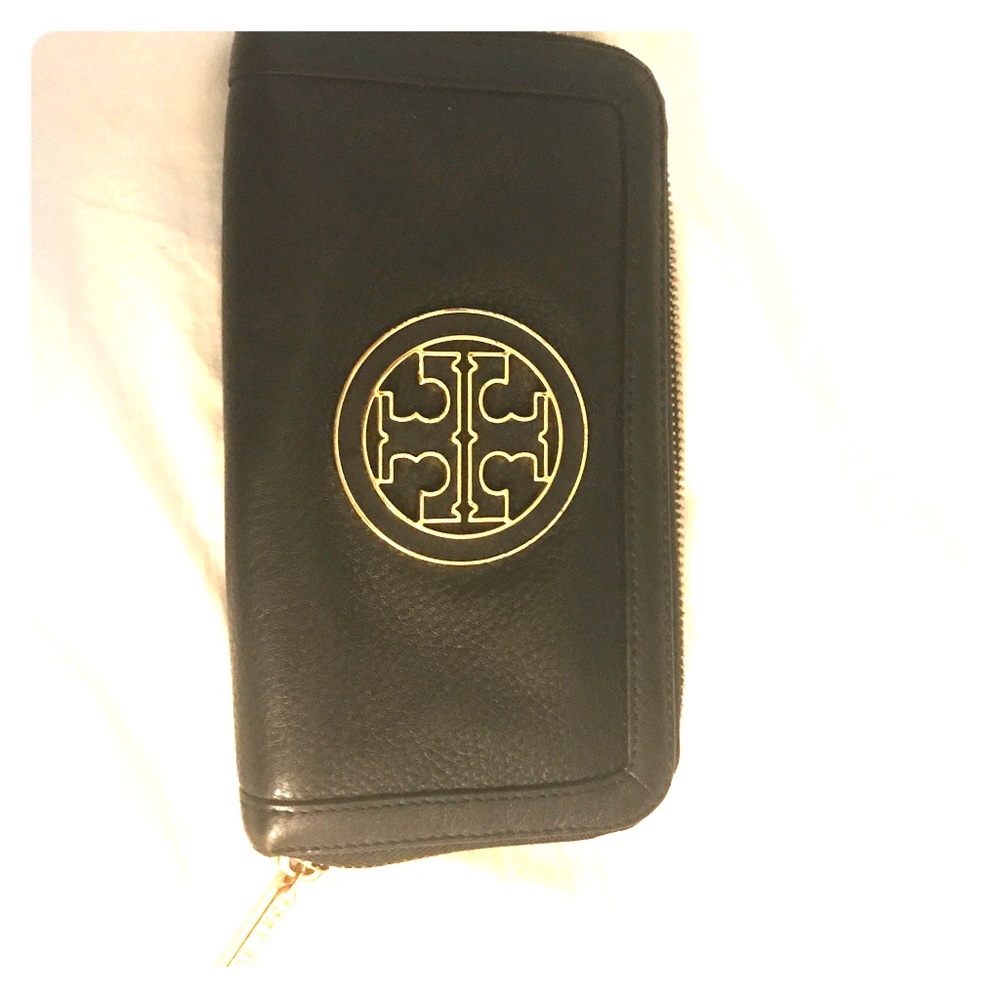 Authentic Tory Burch continental wallet