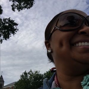 Meet your Posher, Melissa