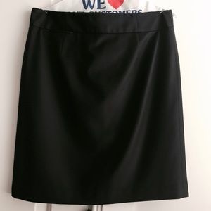 Black Super 120s Wool Pencil Skirt