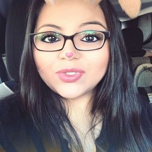 Meet your Posher, Diana a