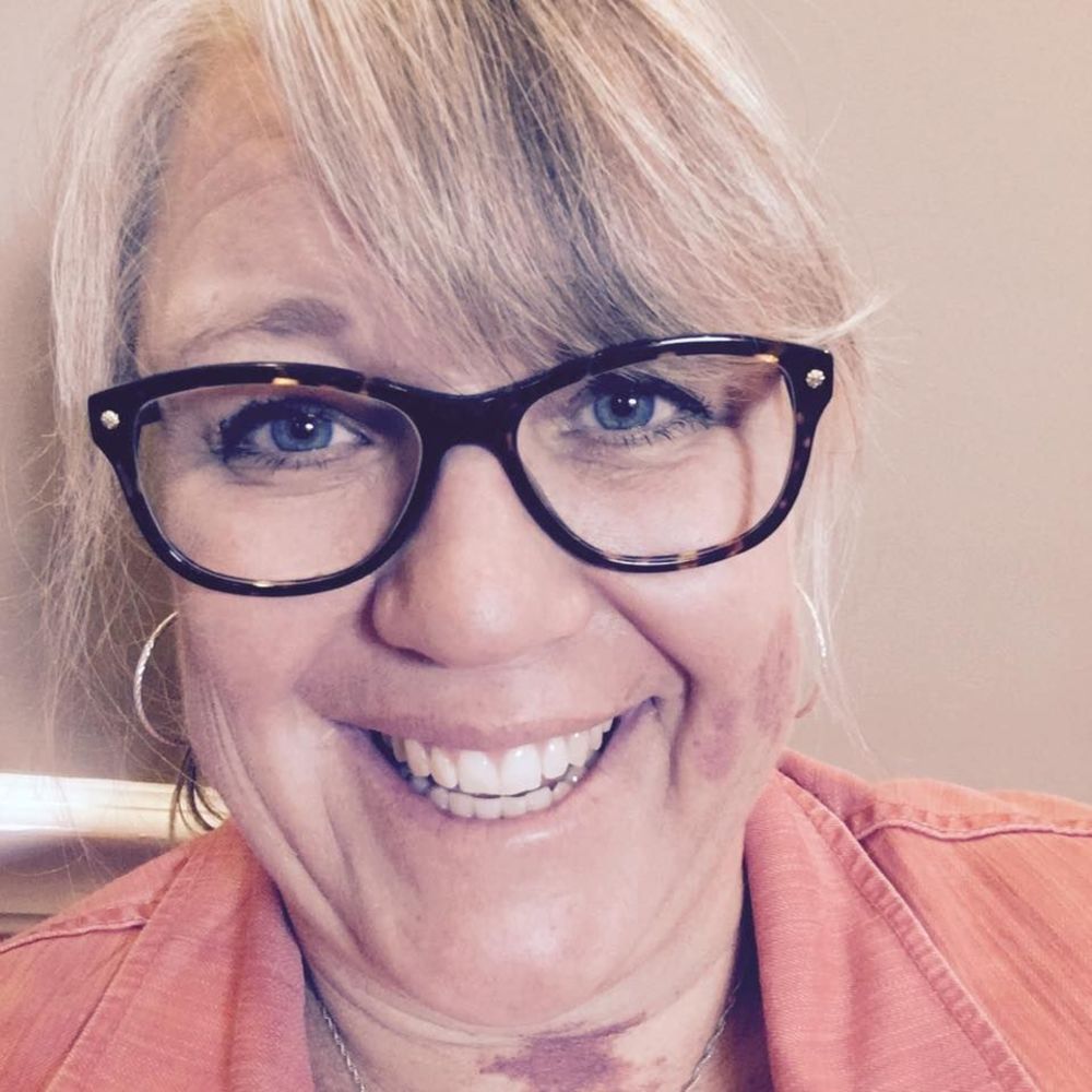 Meet your Posher, Alyson