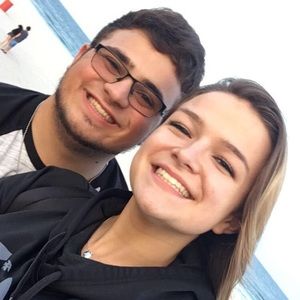 Meet your Posher, Carly