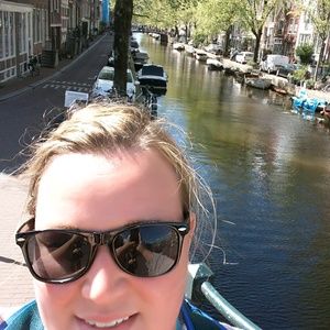 Meet your Posher, Julie