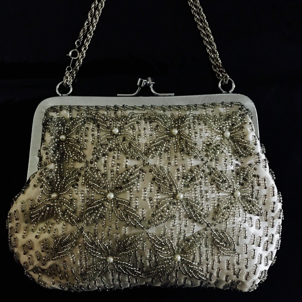 Vintage beaded flower evening bag by Walborg