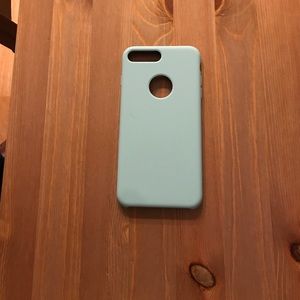 Torras IPhone 7 Plus Case. Mint colored.
