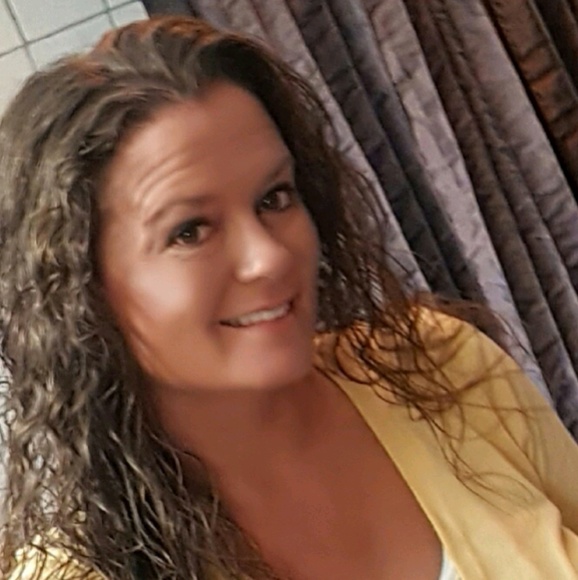 Meet your Posher, Michele - Picture 1 of 1