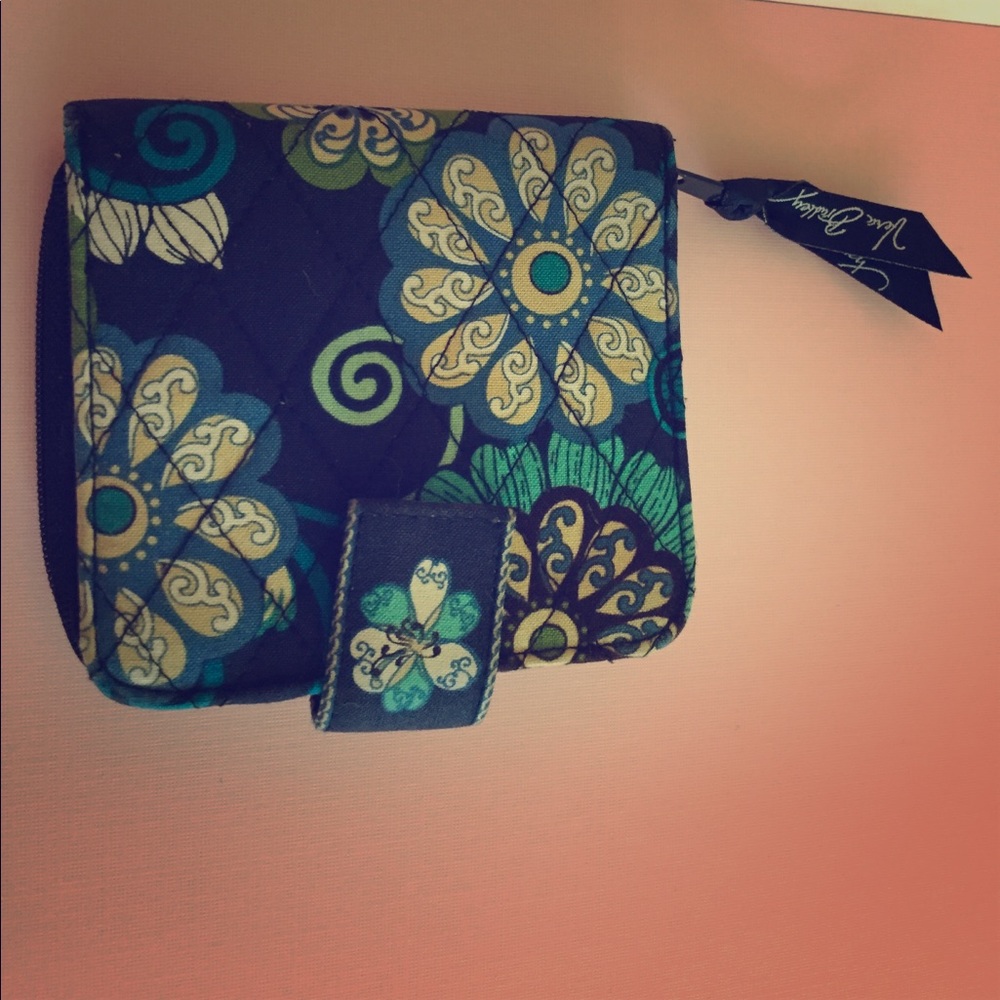 GUC blue Vera Bradley wallet with zip coin pouch