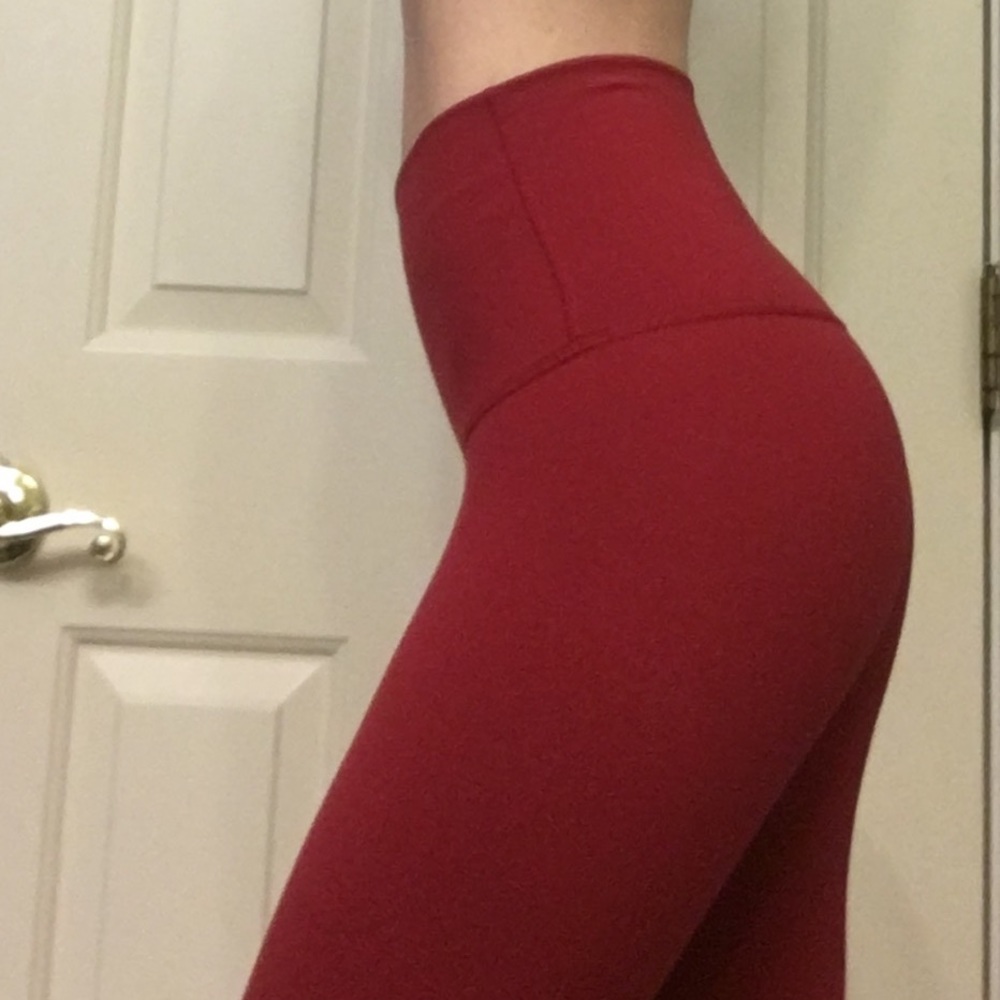 Lululemon size 2 crops