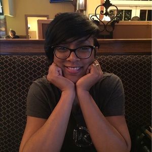 Meet your Posher, Miea