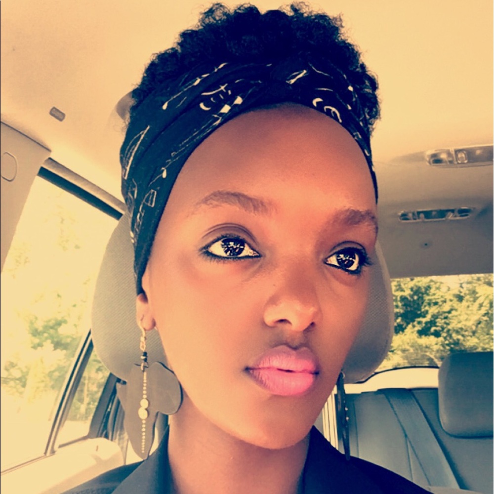 Meet your Posher, Aurore m.