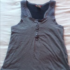 Grey button-up tank top. Unionbay. Size L.