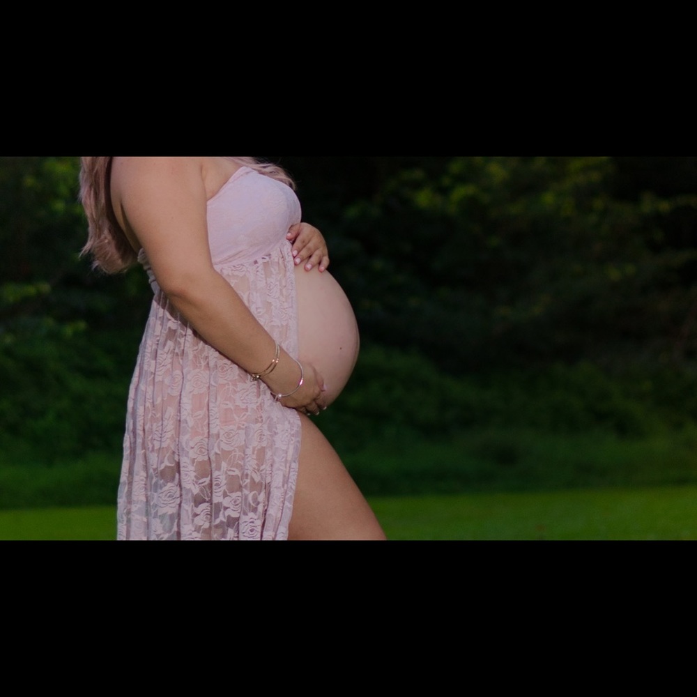 Maternity photo shoot dress/gown💖