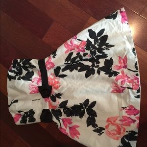 Lilly Pulitzer strapless dress.