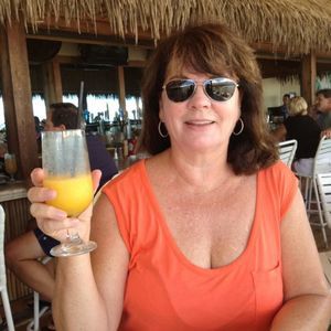 Meet your Posher, Debi