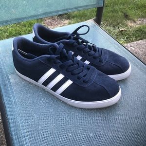 Navy blue adidas neo!