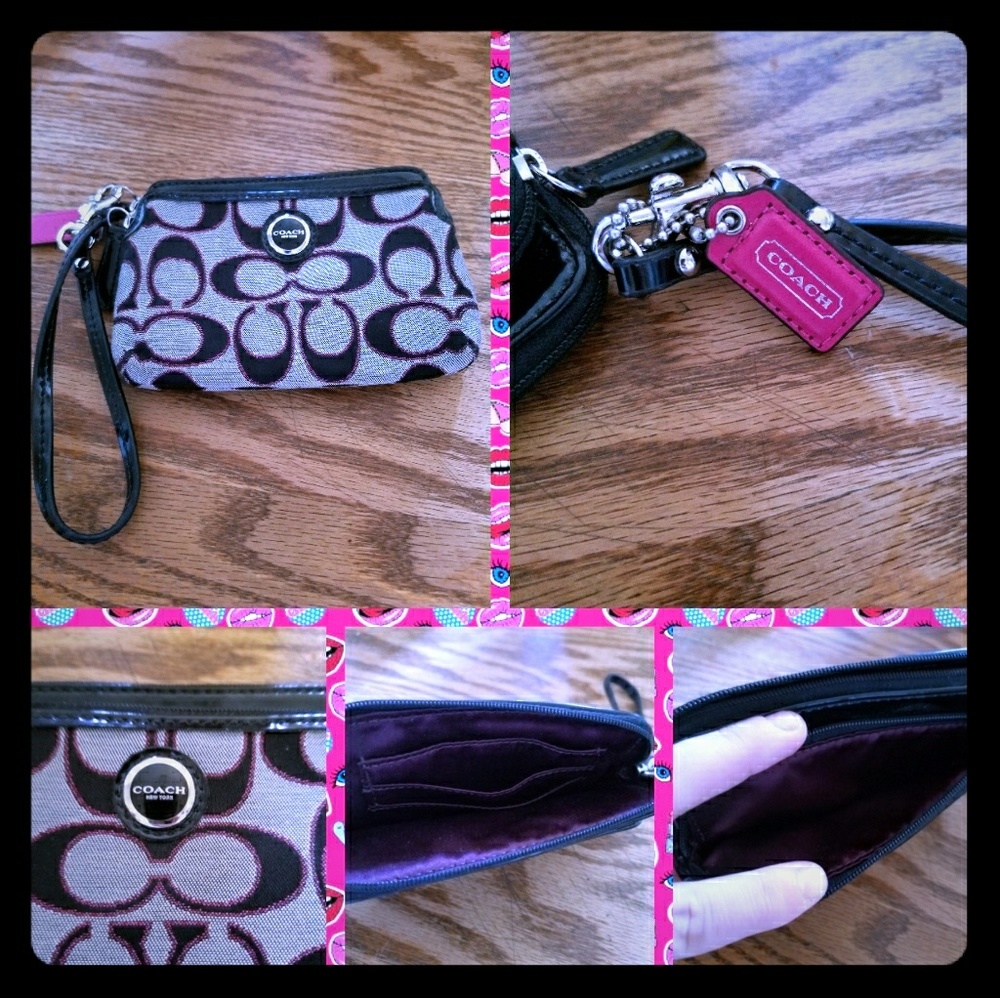 Beautiful Coach wristlet