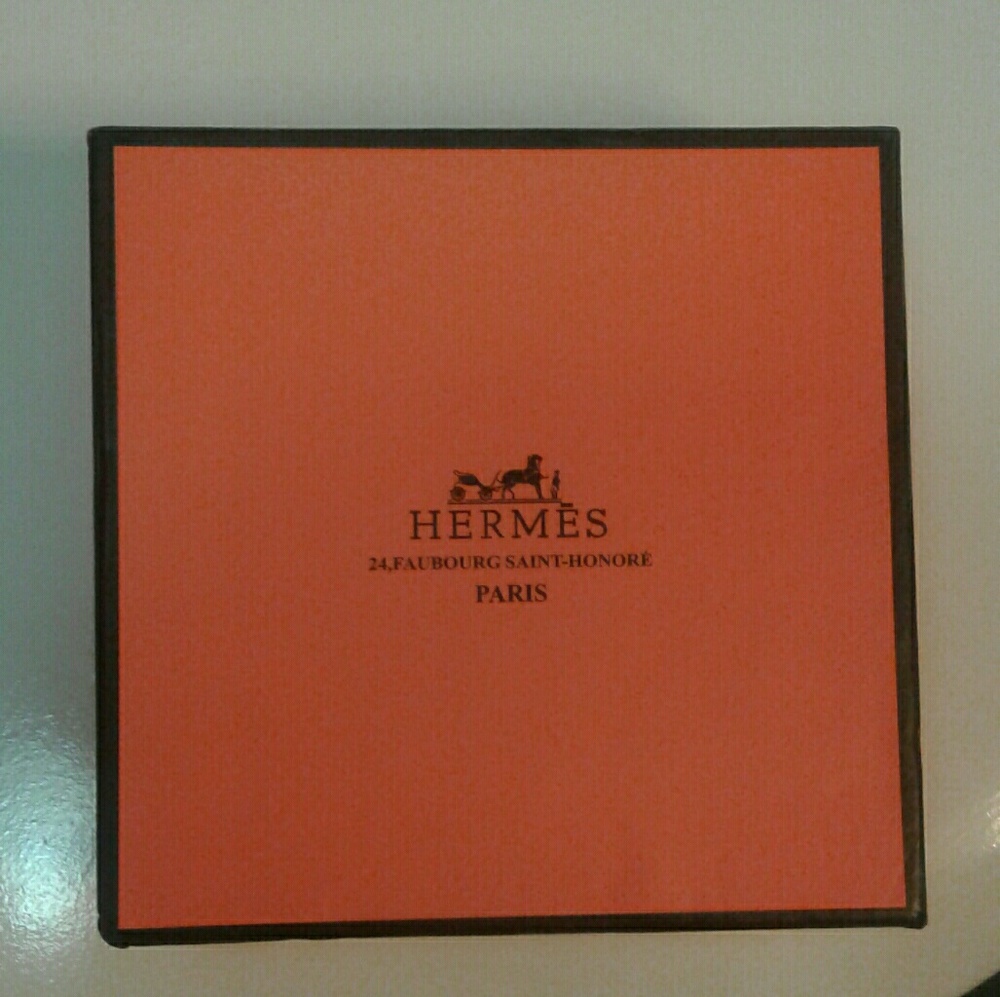 Hermes Gift Box EUC - 5.5 in. x 5.5 in.
