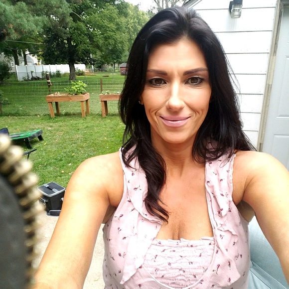 Meet your Posher, Haley - Picture 1 of 1