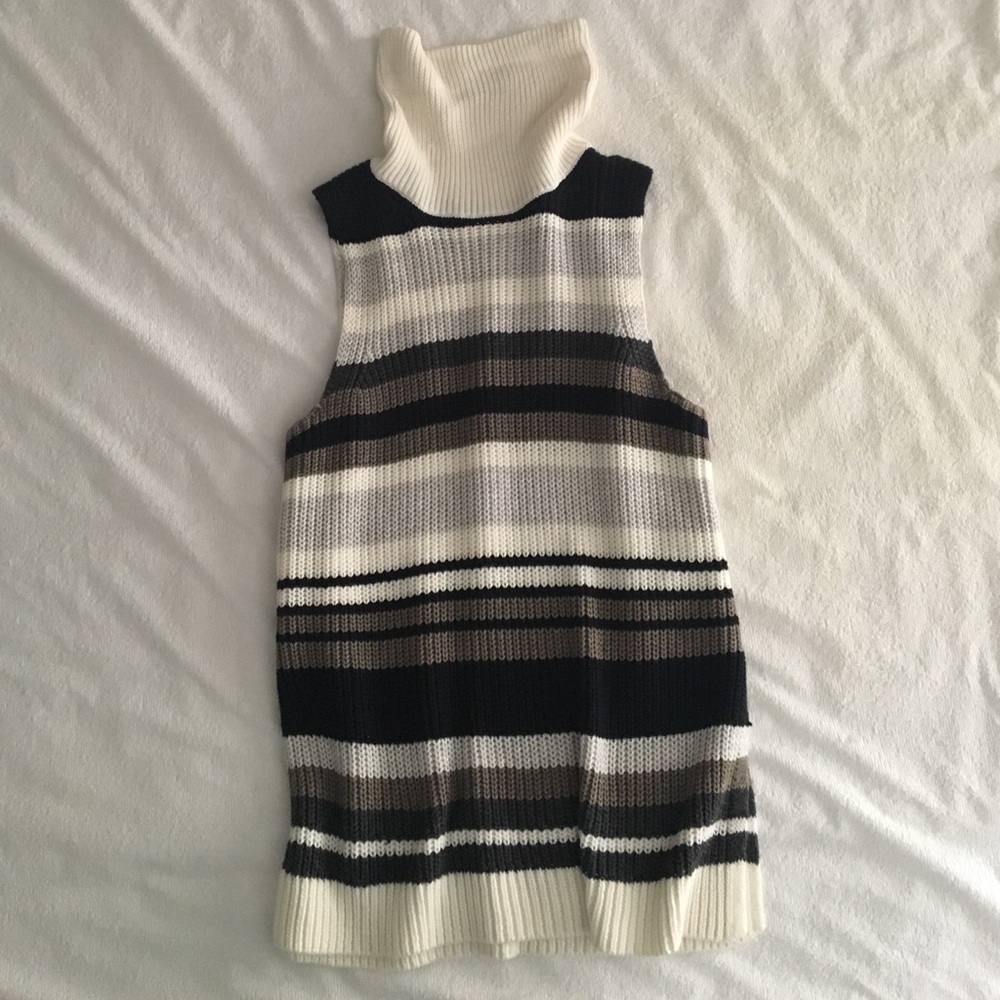 Abercrombie and Fitch Turtleneck Sweater Tank Top