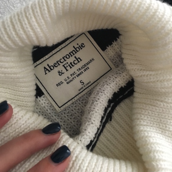 Abercrombie and Fitch Turtleneck Sweater Tank Top - Picture 3 of 3