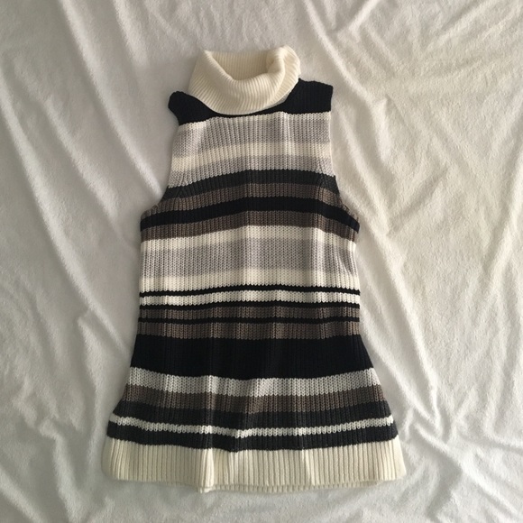 Abercrombie and Fitch Turtleneck Sweater Tank Top - Picture 2 of 3