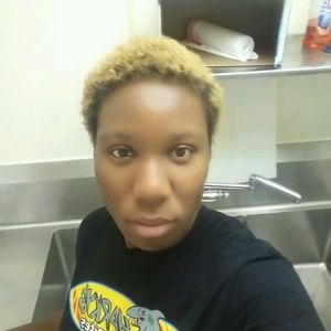 Meet your Posher, Antonette