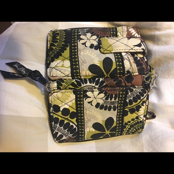Vera Bradley wallet - Picture 1 of 4