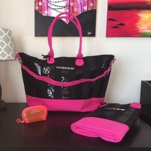 💖Victoria's Secret Tote Bundle 💖Victoria's Secret Tote Bundle