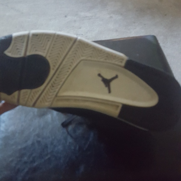 Jordan retro 4 royalty - Picture 4 of 4