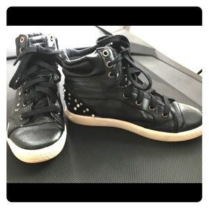 Sneakers by Guess