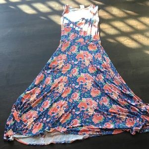 Xs Agnes & Dora Angelou