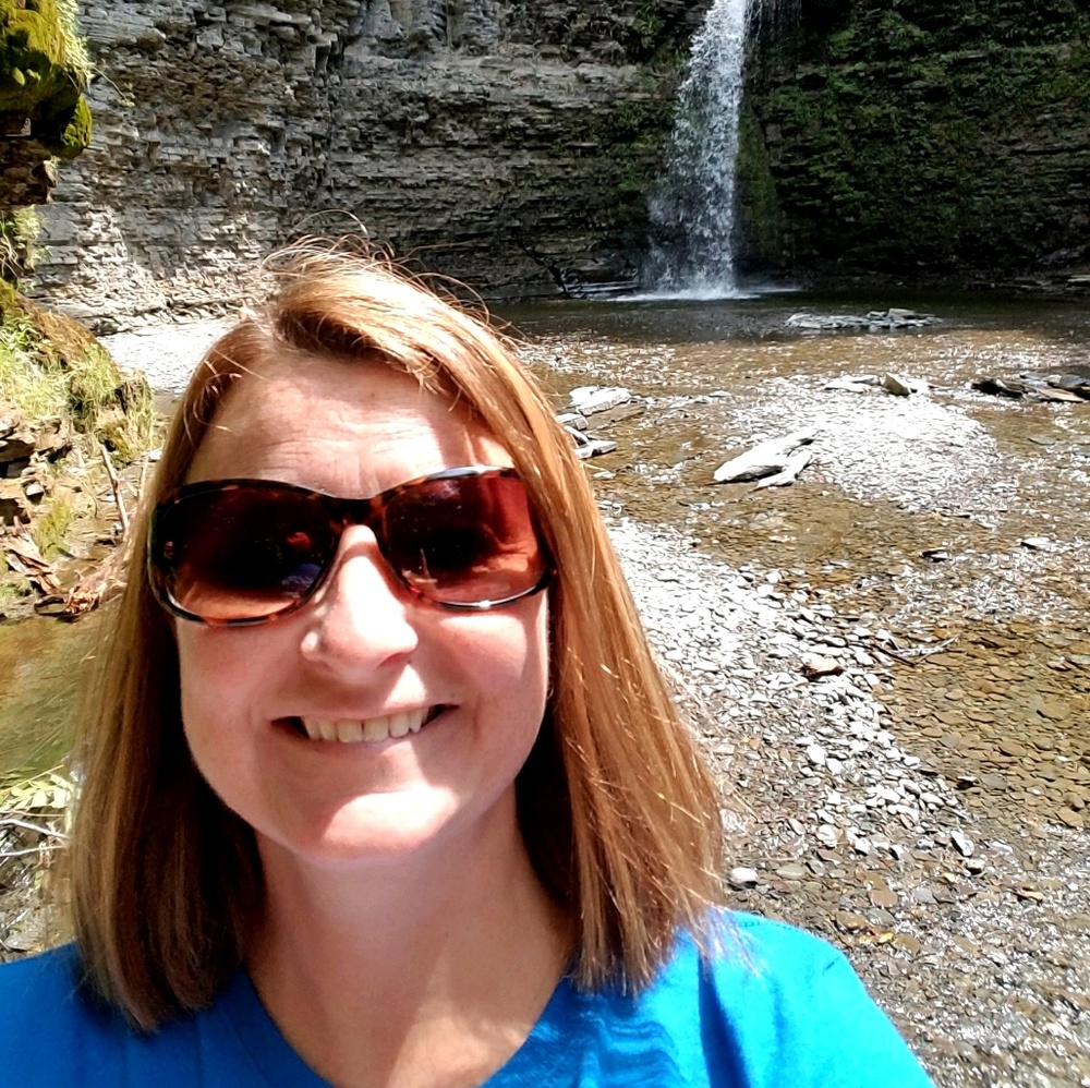 Meet your Posher, Becky