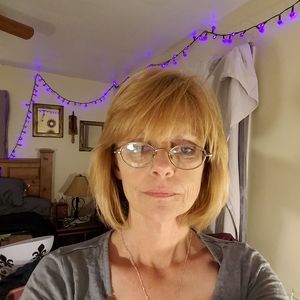 Meet your Posher, Debra