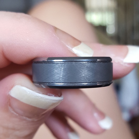 Kay Jewelers Triton Titanium Wedding Band - Picture 3 of 3