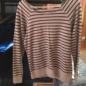 Off shoulder sweater💜