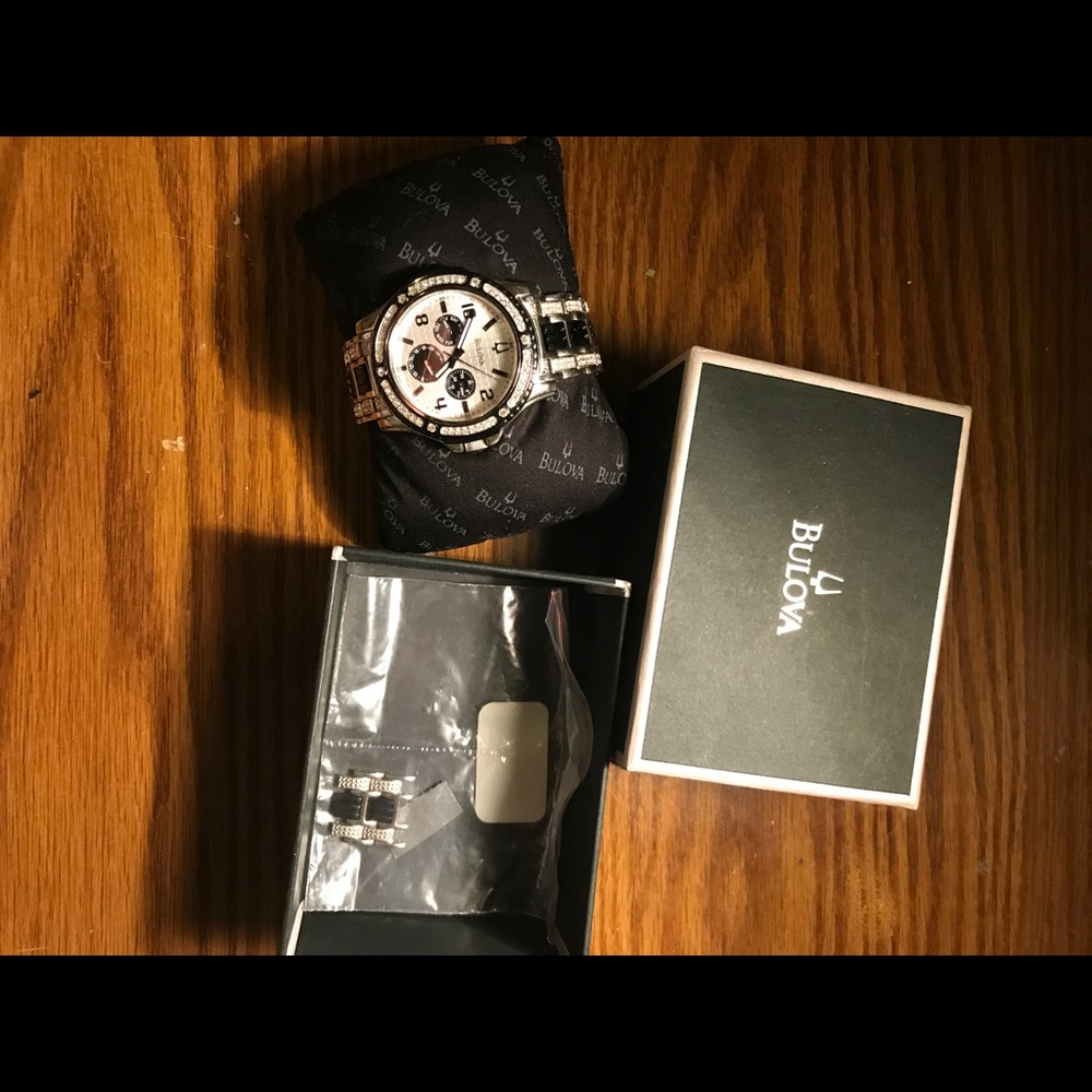 Bulova Men's black and silver watch - Picture 5 of 6