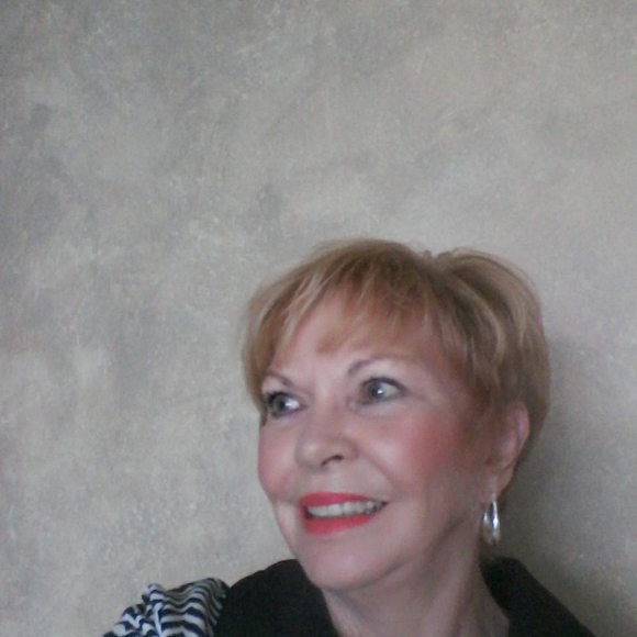 Meet your Posher, Valerie - Picture 1 of 1