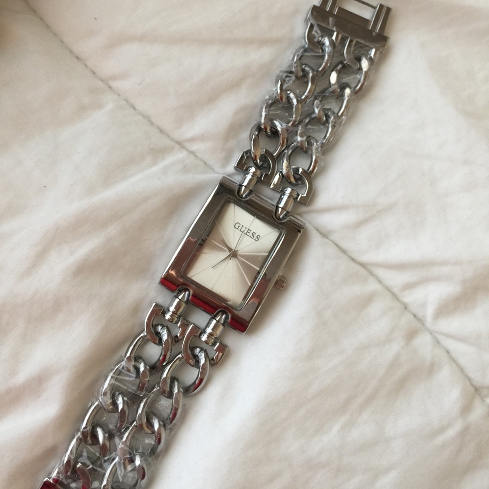 ❌SOLD❌ Guess chain watch