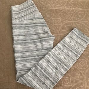LuluLemon yoga pants size S