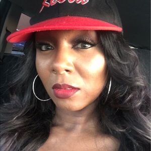 Meet your Posher, Markesia