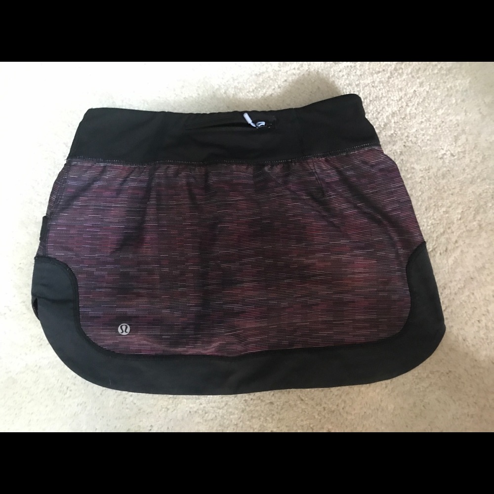 Lululemon workout skirt/shorts size 2