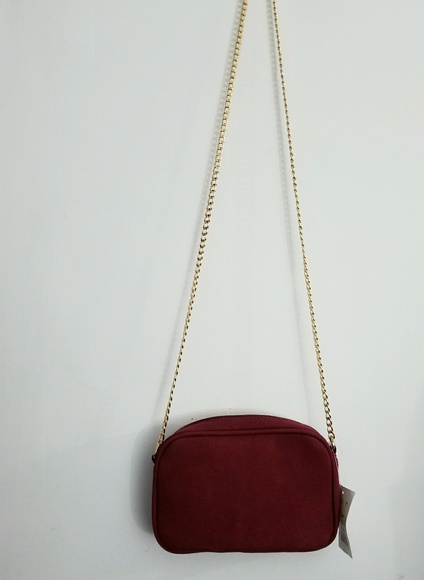 🚫SOLD🚫Burgundy Quilted Suede Crossbody - Picture 2 of 4
