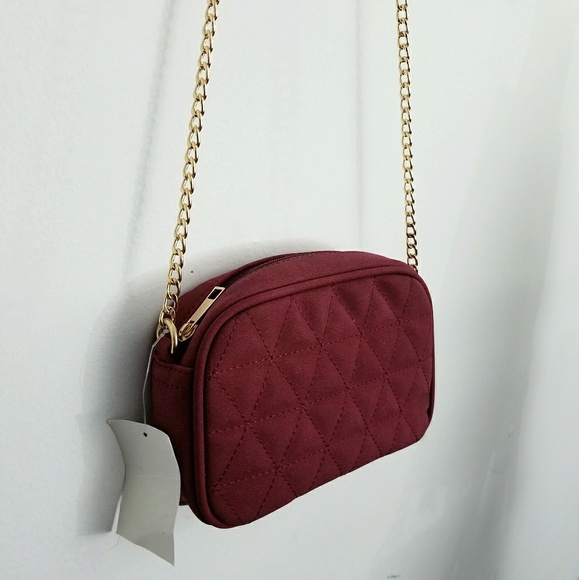 🚫SOLD🚫Burgundy Quilted Suede Crossbody - Picture 3 of 4