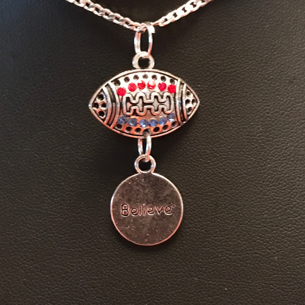 New England Football Fans Believe Necklace A-9-31 - Picture 3 of 4