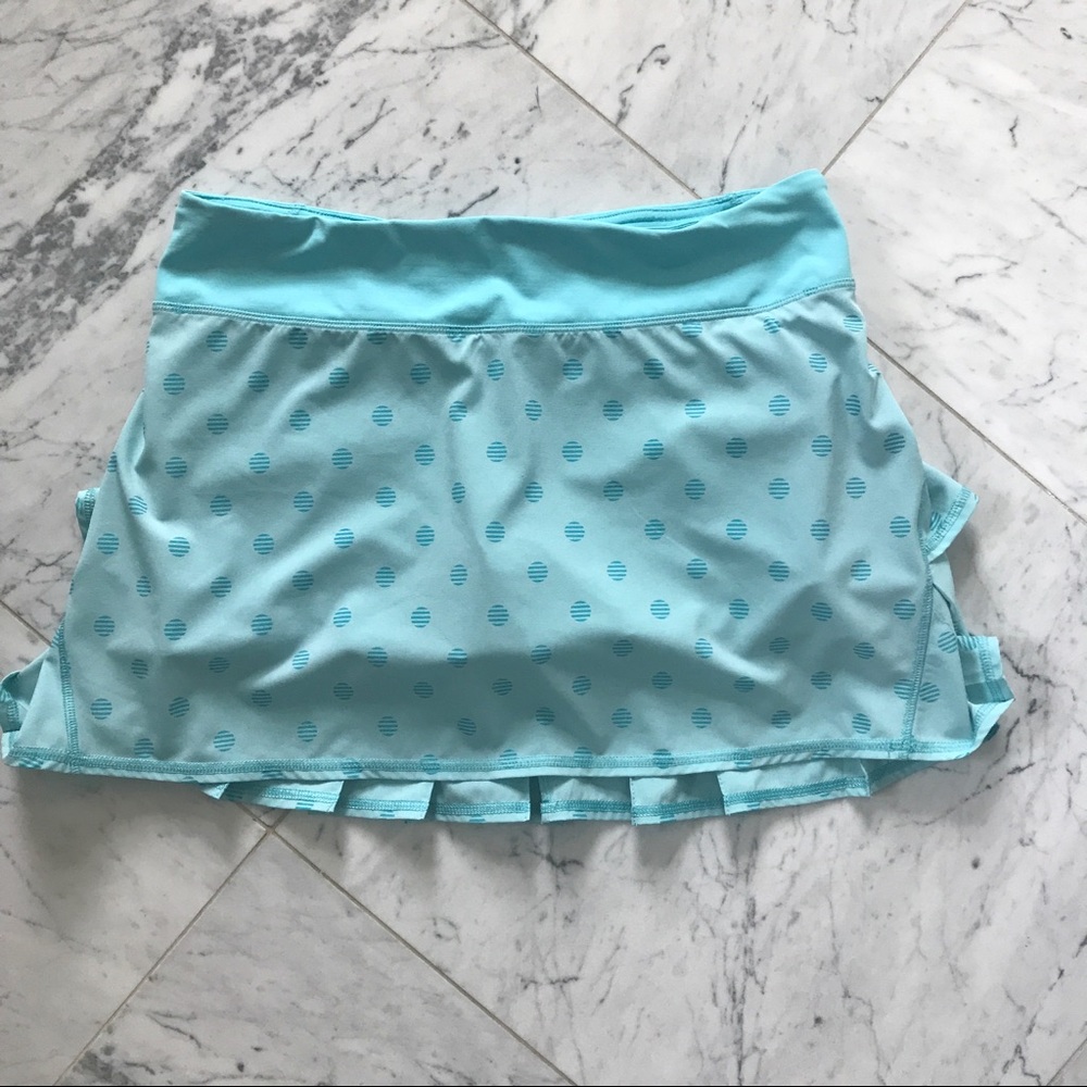 Lululemon skort.  Size 8 tall circuit breaker