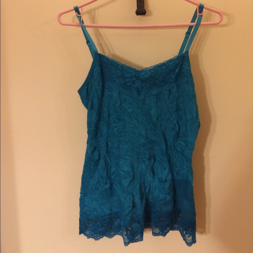 Dress Barn crinkled camisole with lace trim