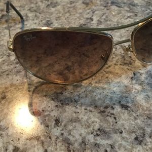 Authentic Ray Ban aviators - gold