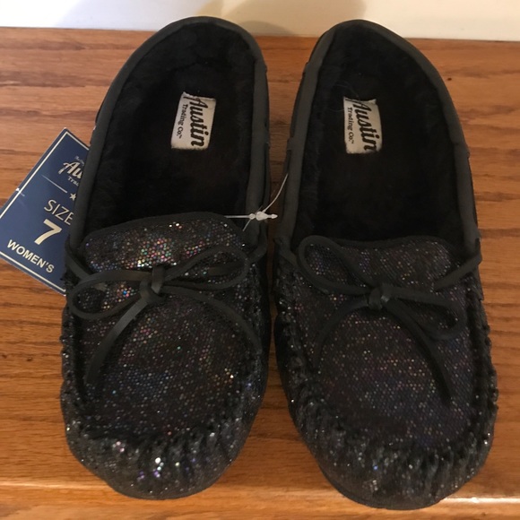 academy house shoes