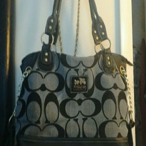 Coach Black Bag, Full 16'w Coach Black Bag, Full 16'w